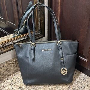 Michael Kors Jet Set Top-Zip Black Saffiano Leather Tote